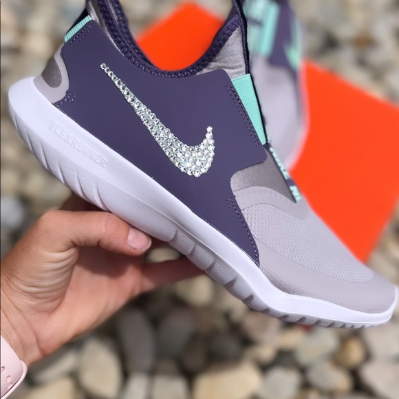 New in box Nike flex runner custom with Swarovski crystals - Picture 2 of 4
